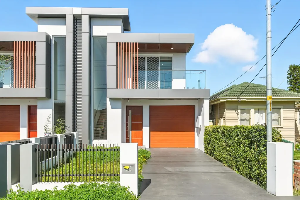 Elegant & Expansive Family Residence in a Prime Location!