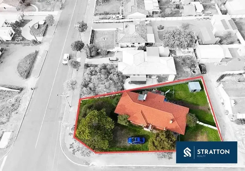 Narrogin 3房  Comfortable Brick Home With A Generous Backyard