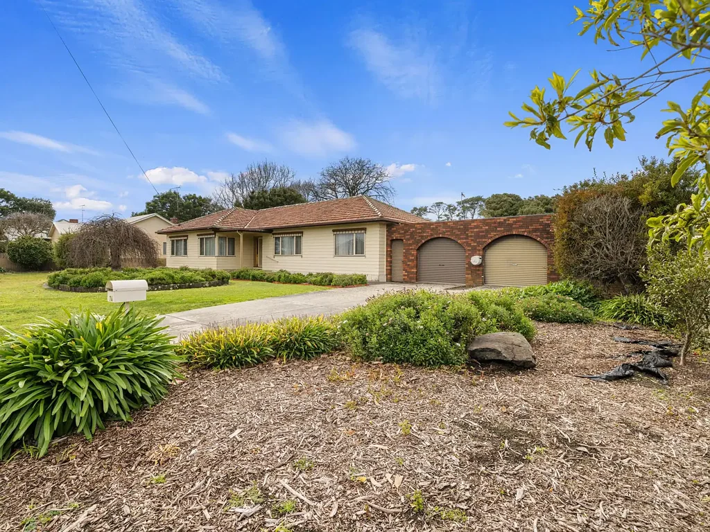 Wonthaggi 5 Bedroom MASTERBUILT FAMILY HOME ON A BRILLIANT BLOCK of 1342m2