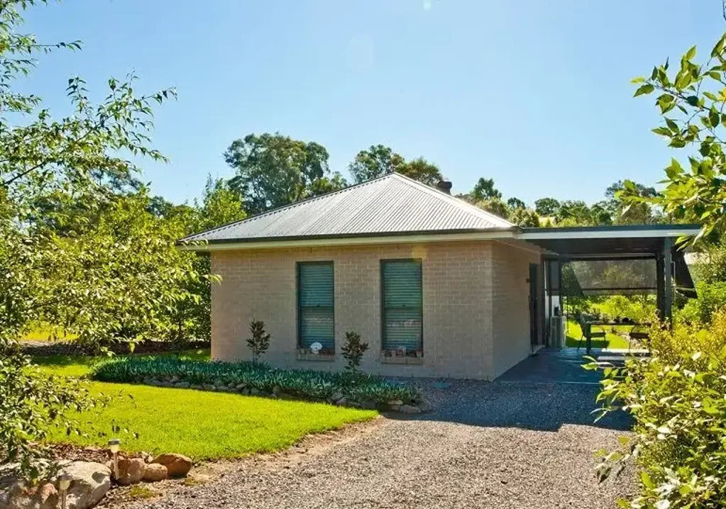 Modern Country Living with Utilities Included – Just Move In!