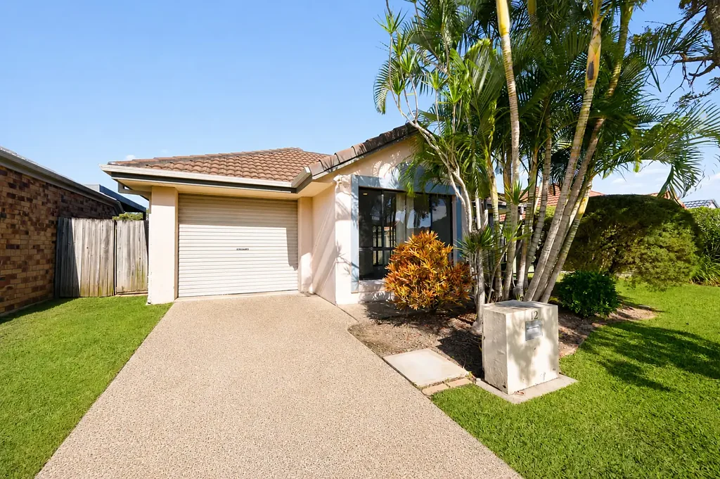 Coombabah 3房  Committed Sellers, Vacant and Packed with Potential - Exceptional Value in Coombabah