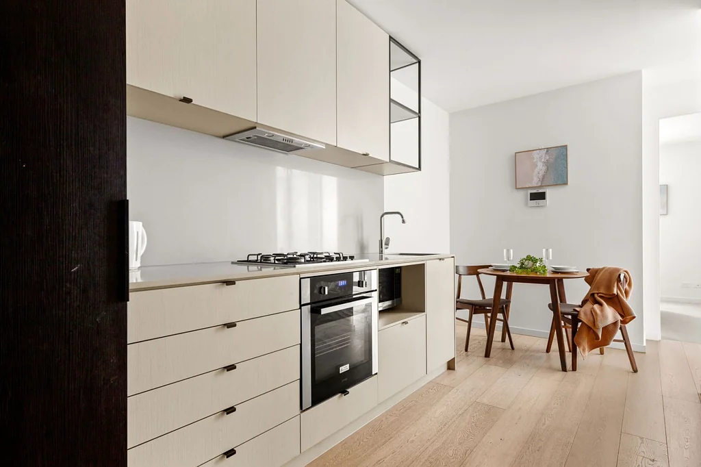 Parkville 2 Bedroom Affordable Parkville Apartment Ideal for Investors or Professionals