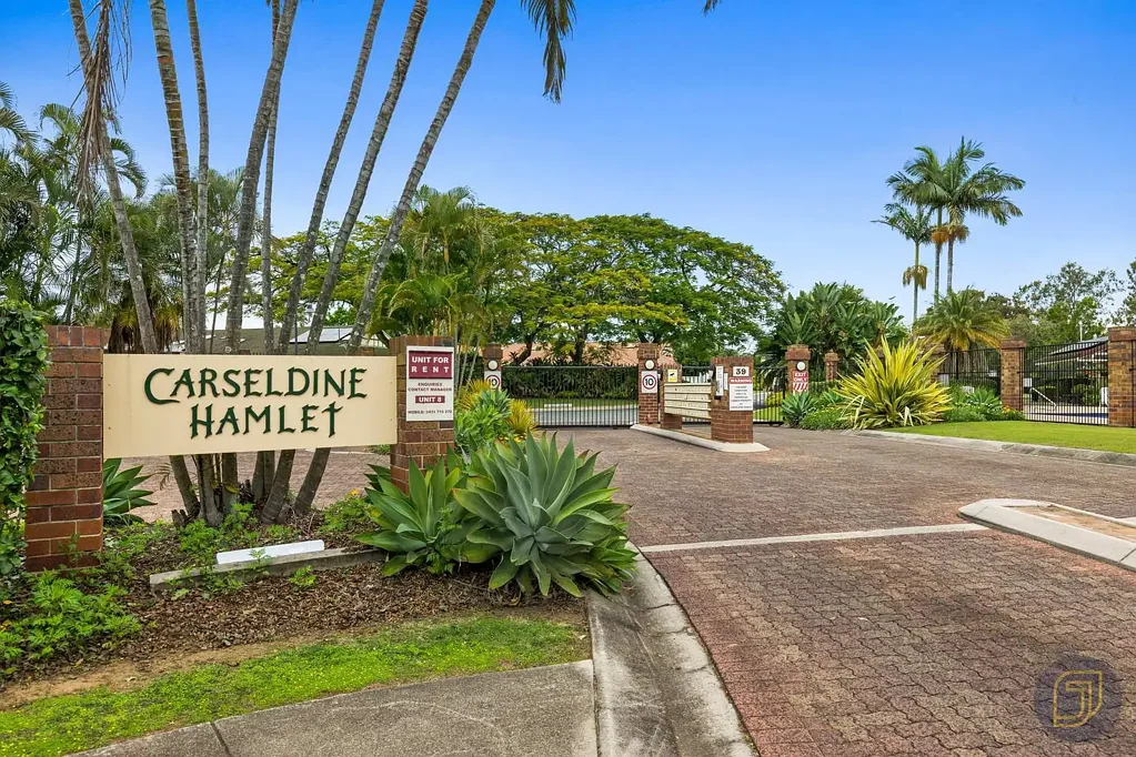 Carseldine 3Kwarto Motivated Seller! Move-In Ready Townhouse with Resort Facilities & Low Fees