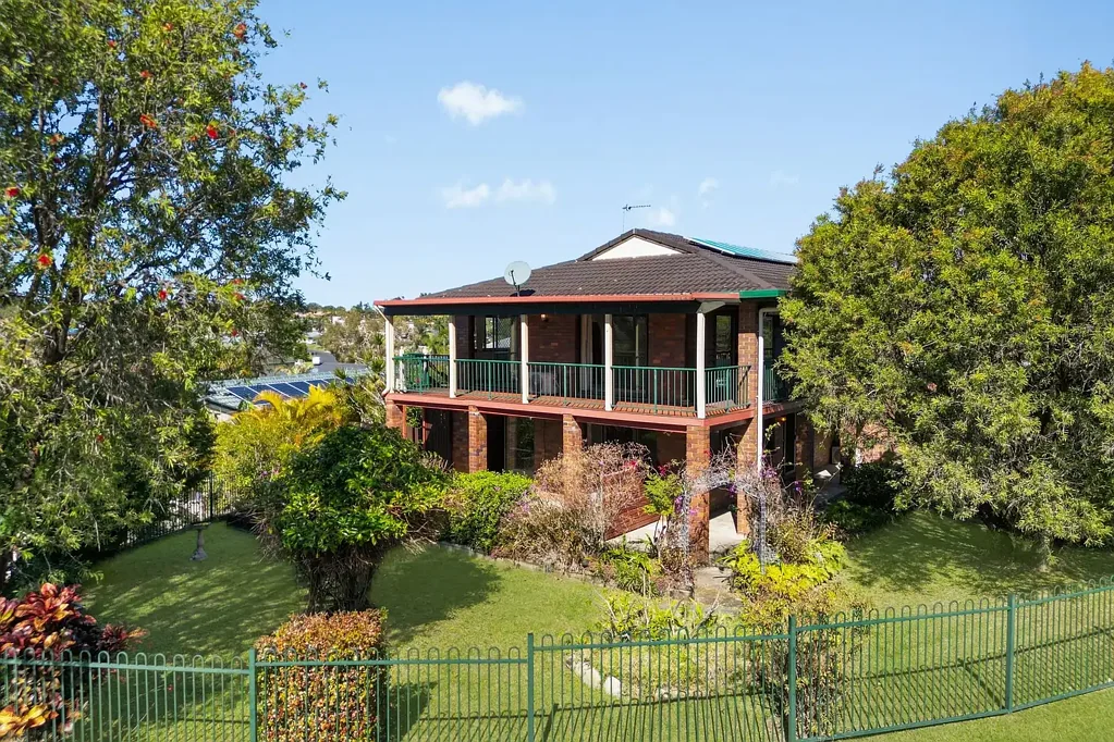 18 Warrawee Avenue, Ashmore, QLD 4214