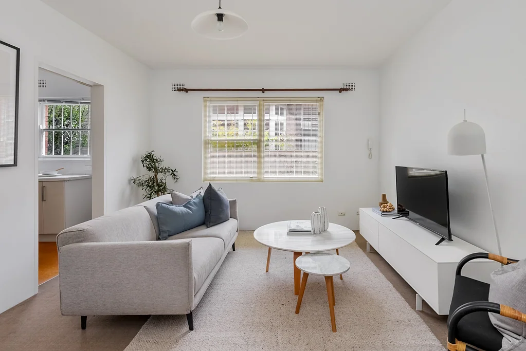 Coogee 1 Bedroom Secluded cul-de-sac apartment - perfect 1st buy/investment