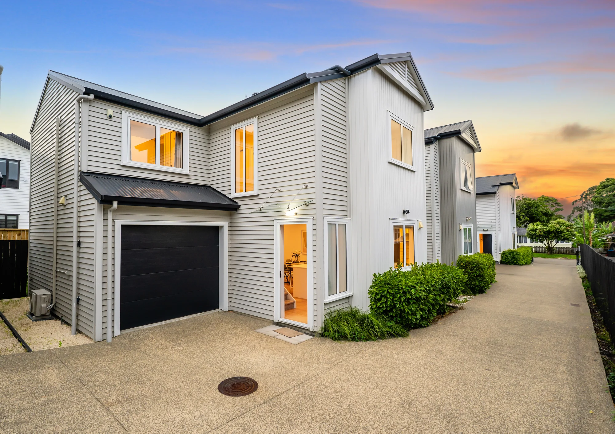 Point England 4房 Modern Family Living in Point England