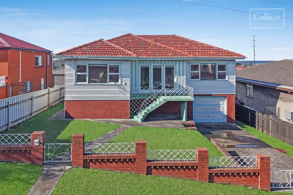Lake Heights 5ਬੈੱਡਰੂਮ Elevated Lake and Ocean Views with Dual Income Potential