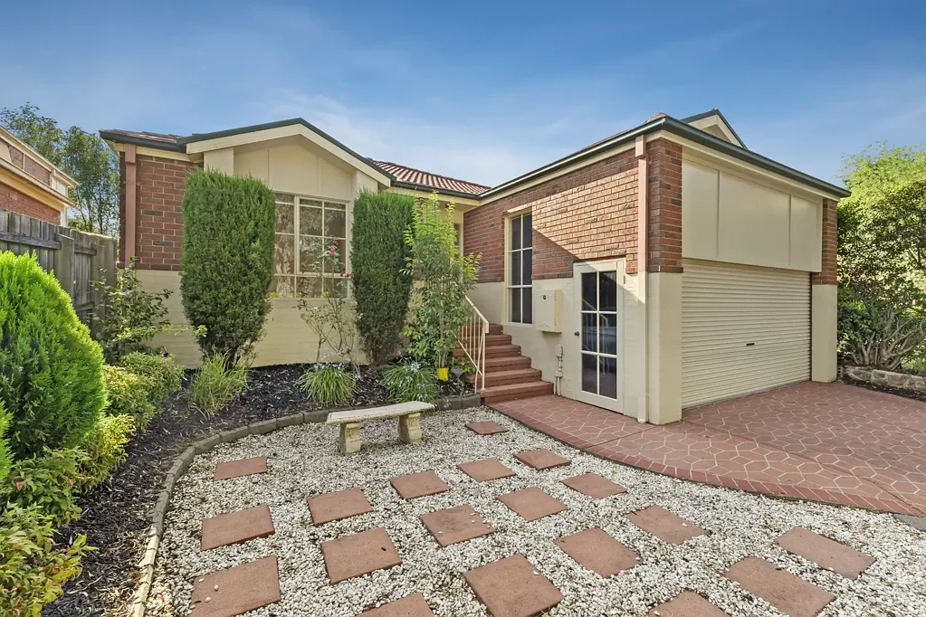 Blackburn South 3બેડરૂમ Low Maintenance Living