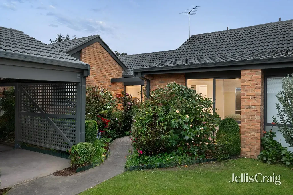 Eltham 2બેડરૂમ Light-Filled, Low-Maintenance Living in Beechwood Village (Over 50s)