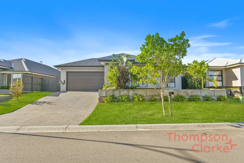 Chisholm 4 Slaapkamer Private Family Sanctuary with Flexible Living & Luxury Features