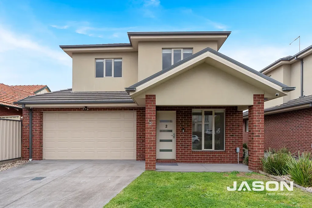 Greenvale 4Habitaciones Street-Frontage Townhouse with Drive-Through Garage