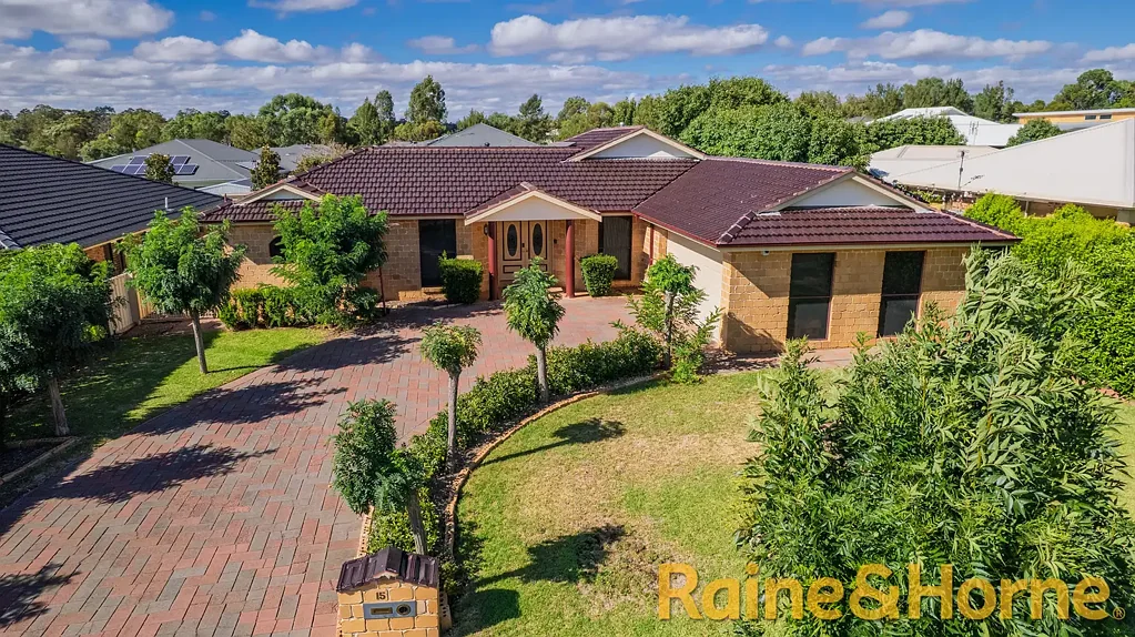 15 Lakeside Circuit, Dubbo, NSW 2830