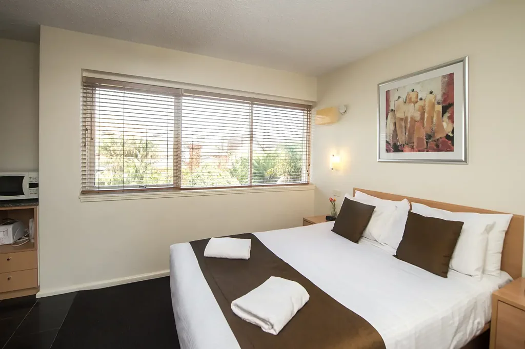 3 OR 6 MONTH LEASE ONLY  - UNFURNISHED STUDIO APARTMENTS AVAILABLE Utilities included!