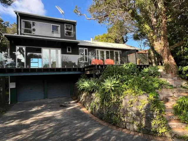 Titirangi 3 Bedroom Tranquil Titirangi