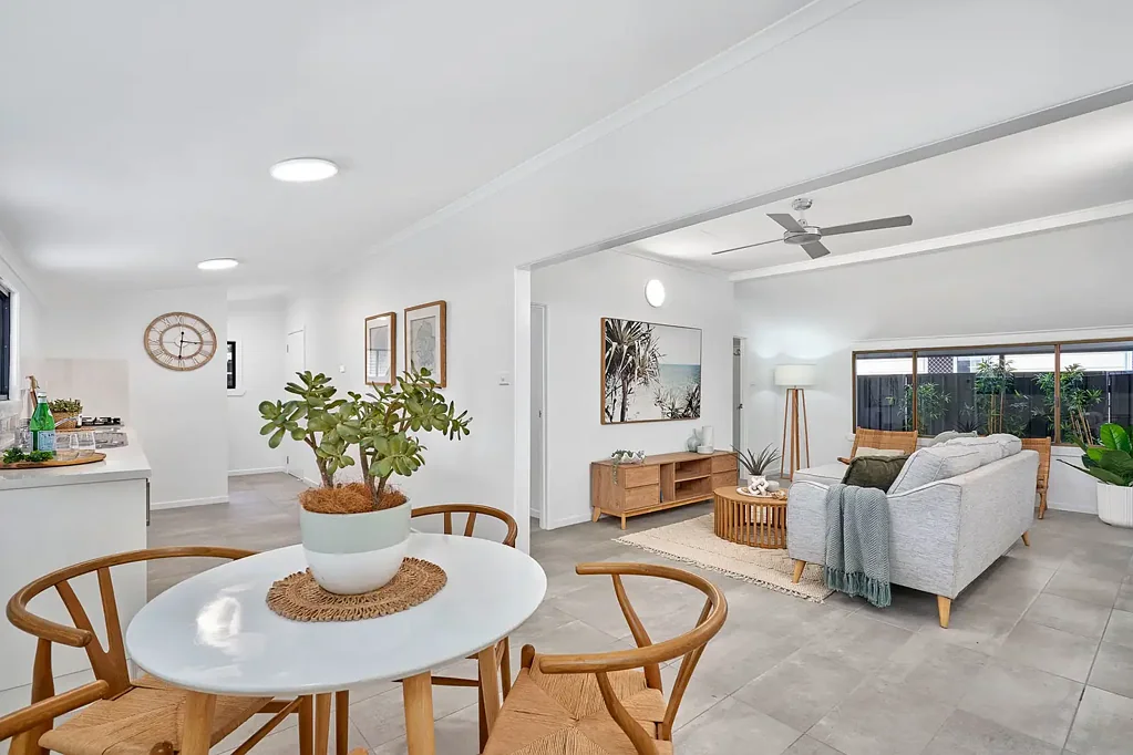 35 Saw Street, Machans Beach, QLD 4878