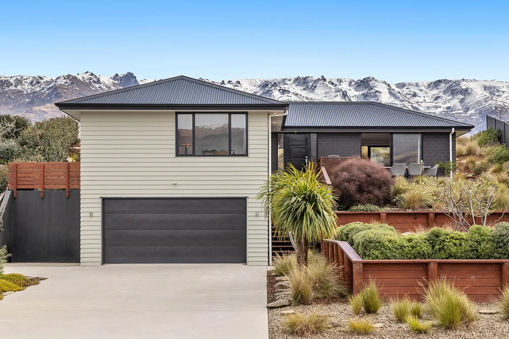 Cromwell 3 Bedroom The upside of elevated living