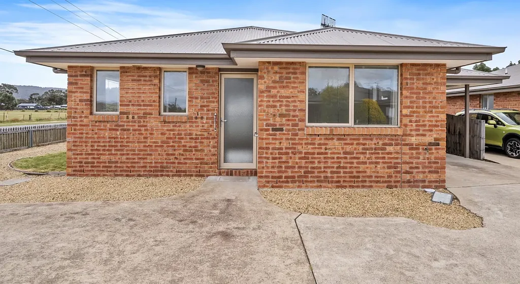Modern Unit In Triabunna