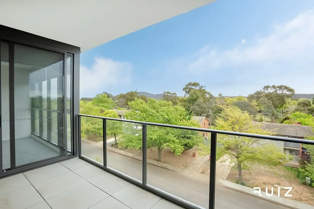 Lyneham 2બેડરૂમ Peaceful West-Facing Apartment with Beautiful Mountain Views – Spacious Living, Functional Layout & Prime Inner North Location