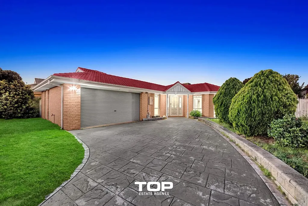 Narre Warren South 4房 四卧宽敞主套 便利生活设施 现代厨房设计 双车库内部通道 绿化低维护花园 A Stylish Family Retreat in a Prime Location