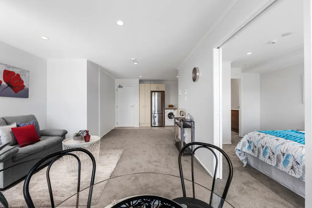 1E/30 Westward Ho, Glen Eden, Waitakere City, Auckland
