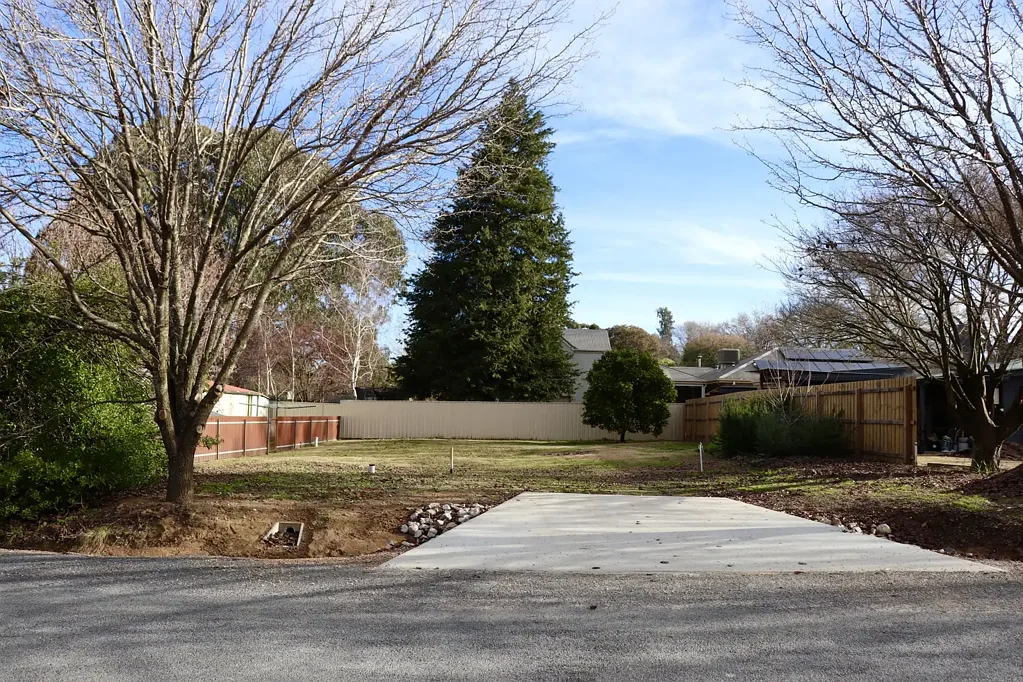 Beechworth Charming Beechworth Land Opportunity in a Prime Bridge Road Location