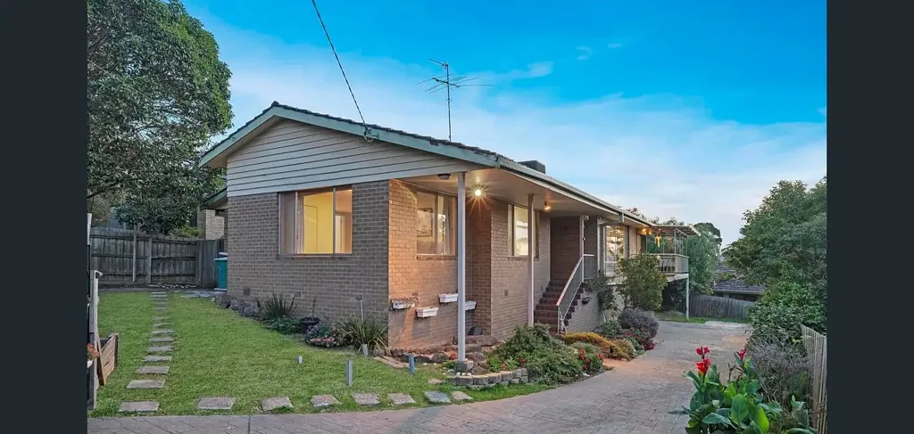 Spacious Family Home in Templestowe Lower (Non furnished)