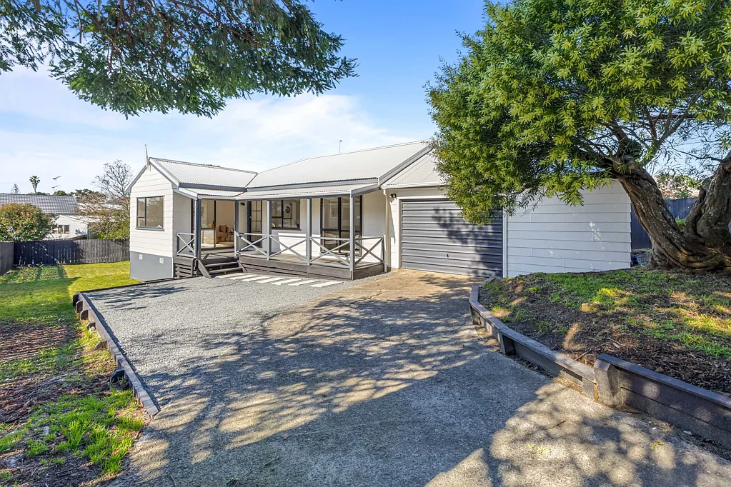 14 Mile Place, Henderson, Waitakere City, Auckland