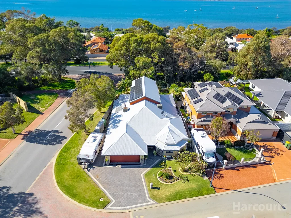 Dawesville 4 Slaapkamer Stunning Residence With Space & Serenity & Caravan Parking