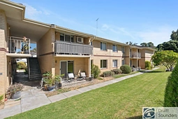 4/52 Sackville Terrace, Scarborough