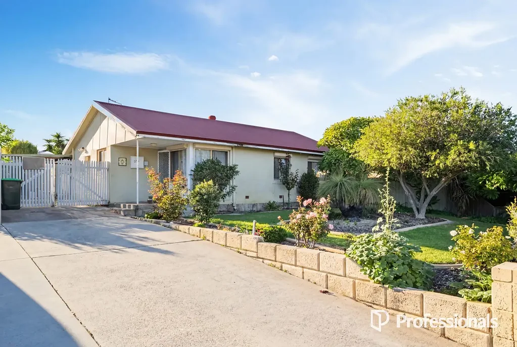 Renovated & Furnished 3x1 Home in Balga