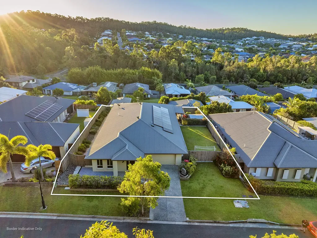 Upper Coomera 4कमरा Elevated Family Home Showcasing Stunning Sunset Views With Room For A Pool