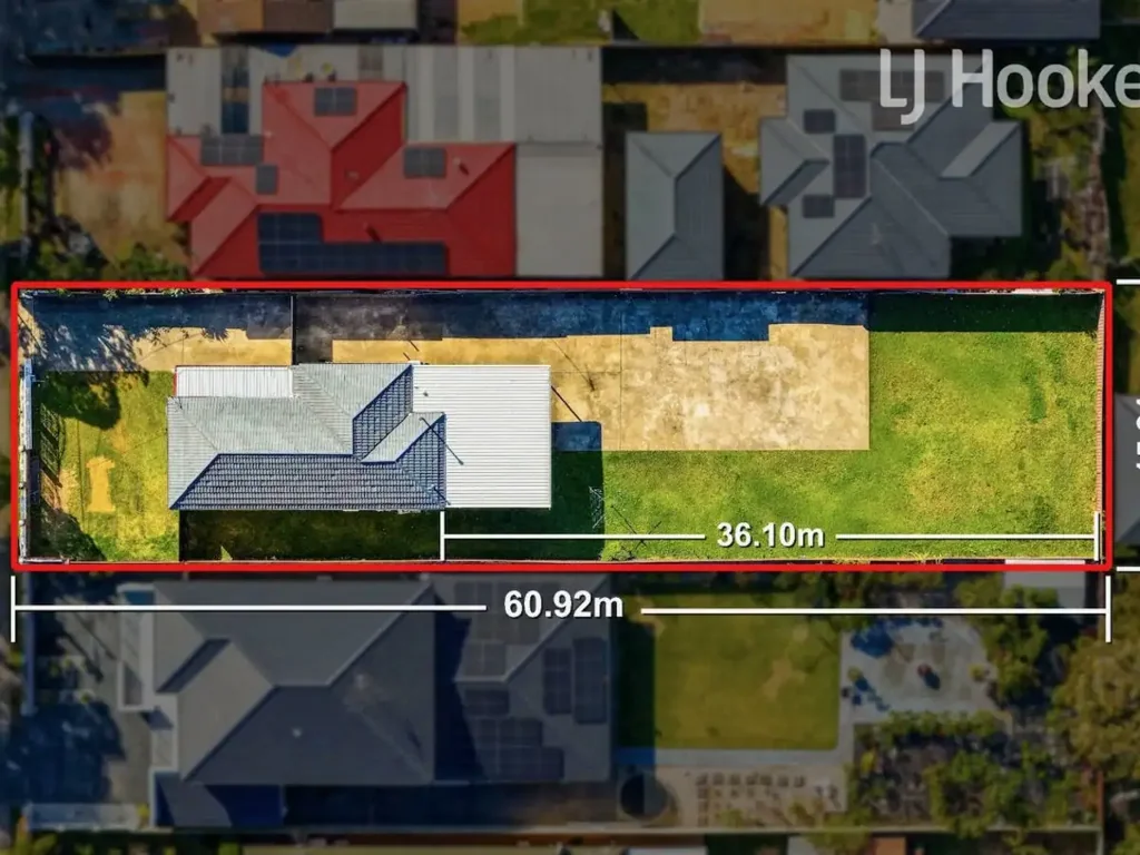 Fairfield East 4房 建筑商和投资者绝佳投资机会，拥有大面积住宅用地 Good investment opportunity for Builder & investor with Huge block of residentia