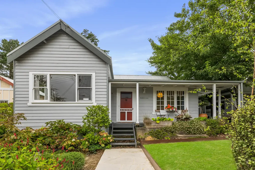 19 Cecil Road, Blackheath, NSW 2785