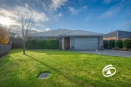 27 Royanne Close, Bunyip