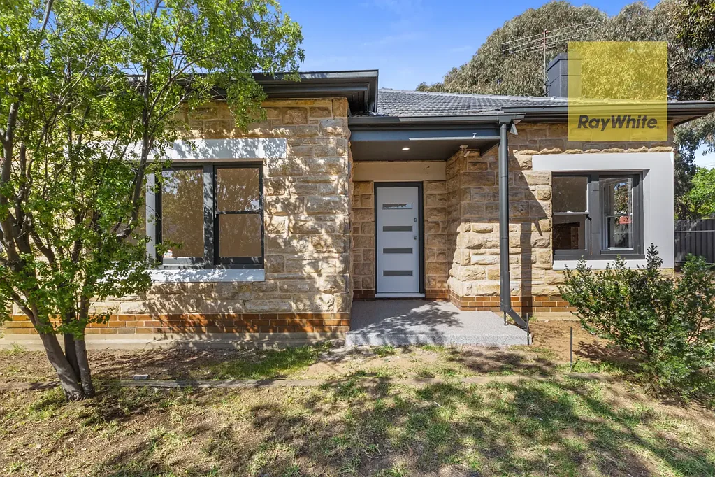 Convenient Living Between the City and the Coast