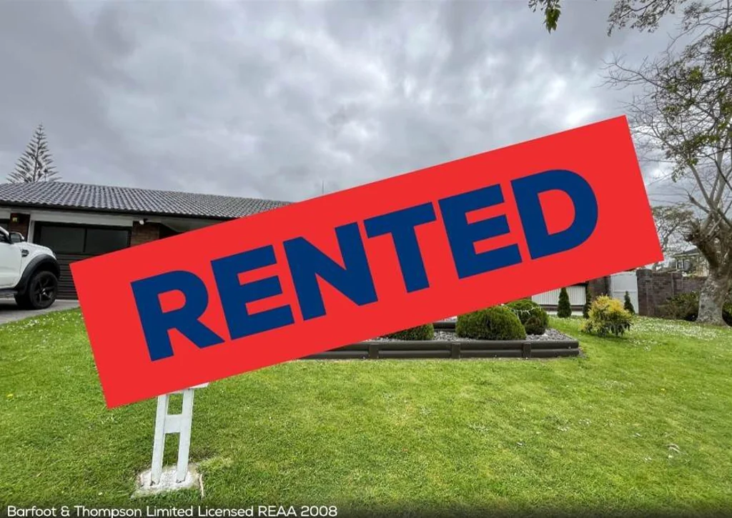 Conifer Grove Gem-Live Near the Sea