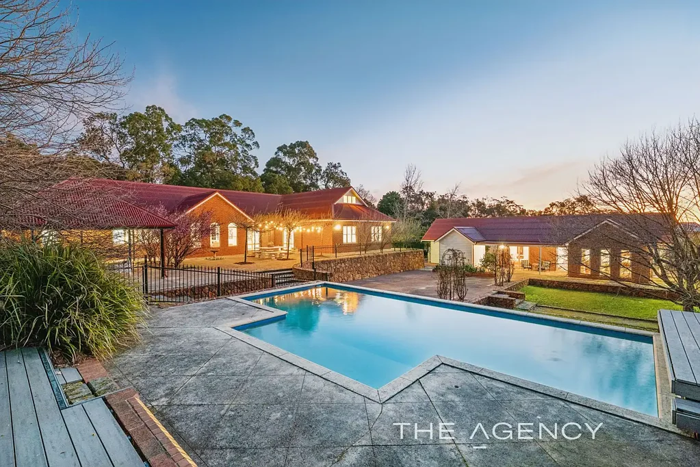 17 College Road, Gooseberry Hill, WA 6076