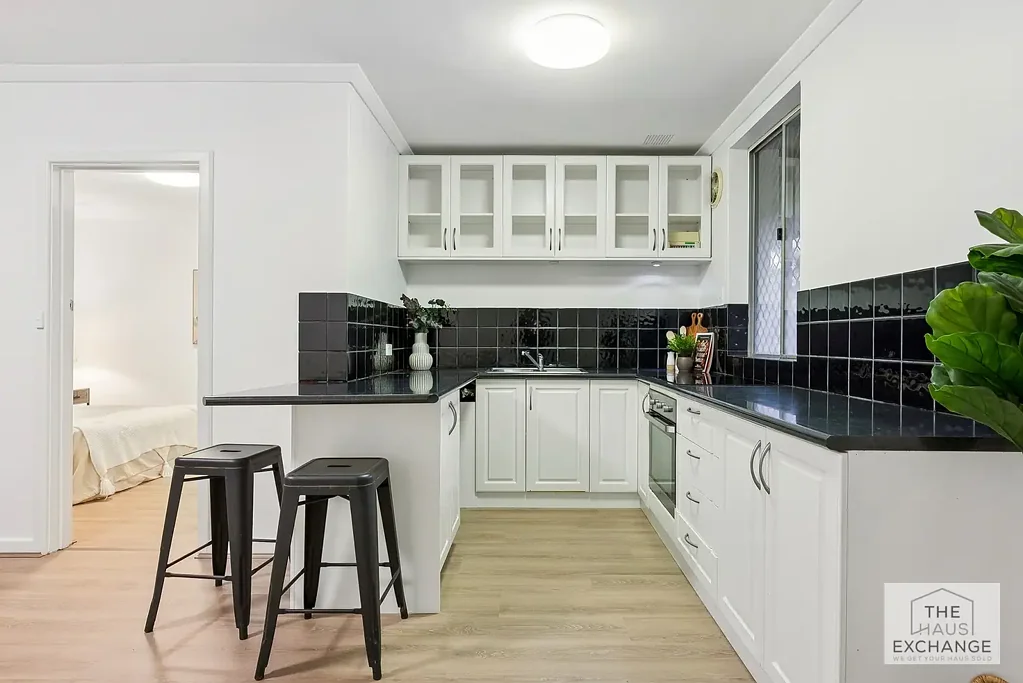 Osborne Park 1房  Potential HIGH ROI or Perfect First Home - You Choose