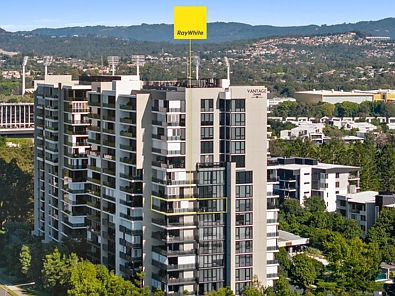 Benowa 2房  Light-Filled East-Facing Apartment with Privacy & Storage