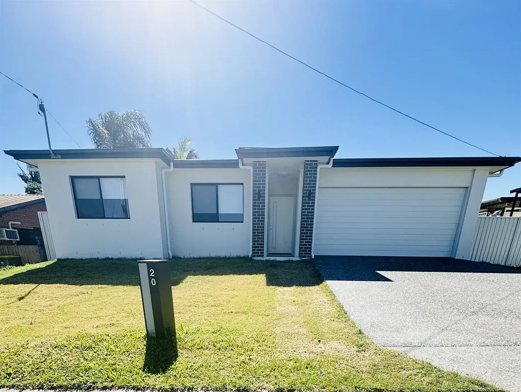 Fully Furnished Family Home - Move In Ready in Alexandra Hills  Fully Furnished !