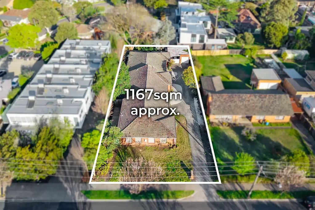Balwyn 7ਬੈੱਡਰੂਮ The ONE Investment You've Been Waiting For!