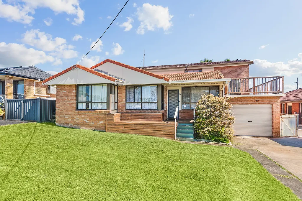 61 Madigan Boulevard, Mount Warrigal, NSW 2528