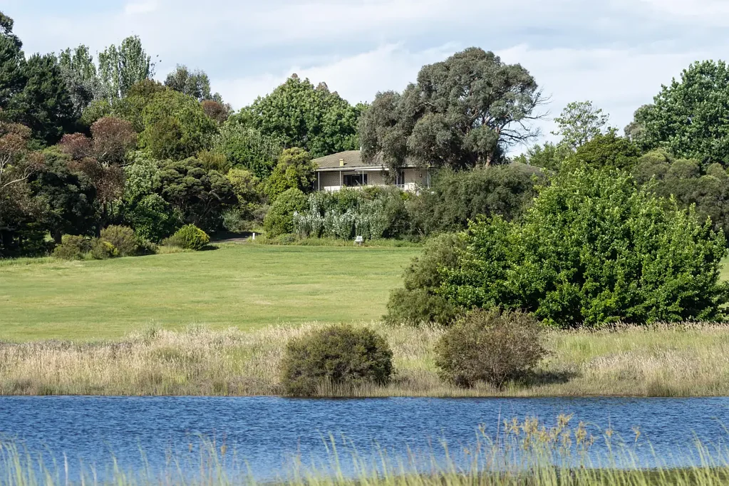 Moorngag  STUNNING VIEWS ON 40 ACRES WITH 2 HOMES