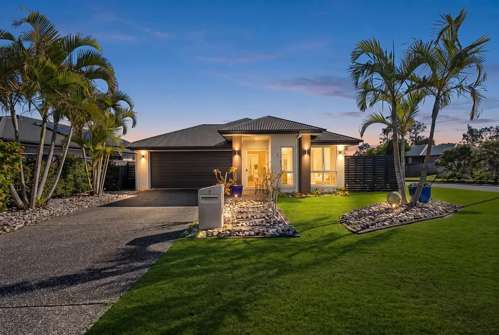 Coomera 4ห้องนอน Sophisticated Family Living in the Prestigious Genesis Estate