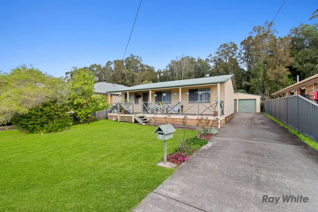 15 Matthew Parade, Batehaven, NSW 2536