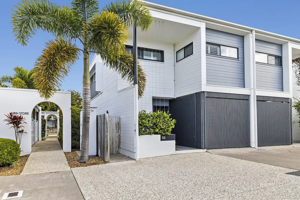 Buderim 3Habitaciones Modern Coastal Townhouse Living in the Heart of Buderim