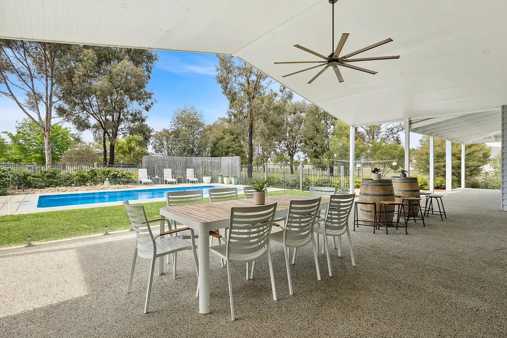 Nagambie 4침실 Where Sophistication Meets Serenity