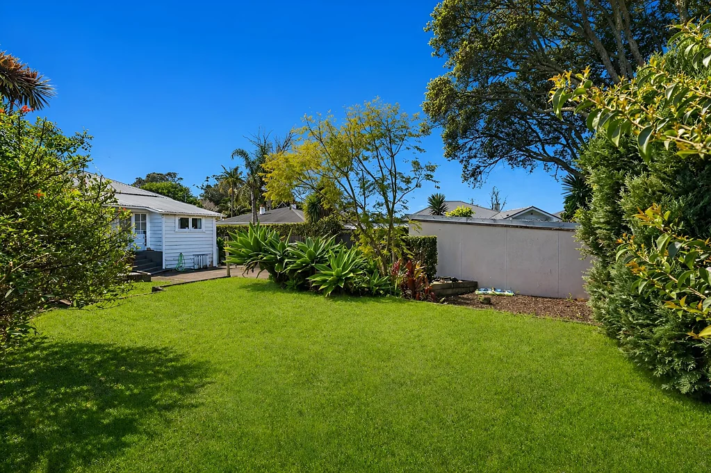 Mount Albert 3房  Spacious family living with room to add value