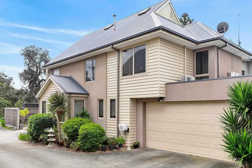 Capel Sound 4Moenga Coastal Comfort in a Prime Capel Sound Location