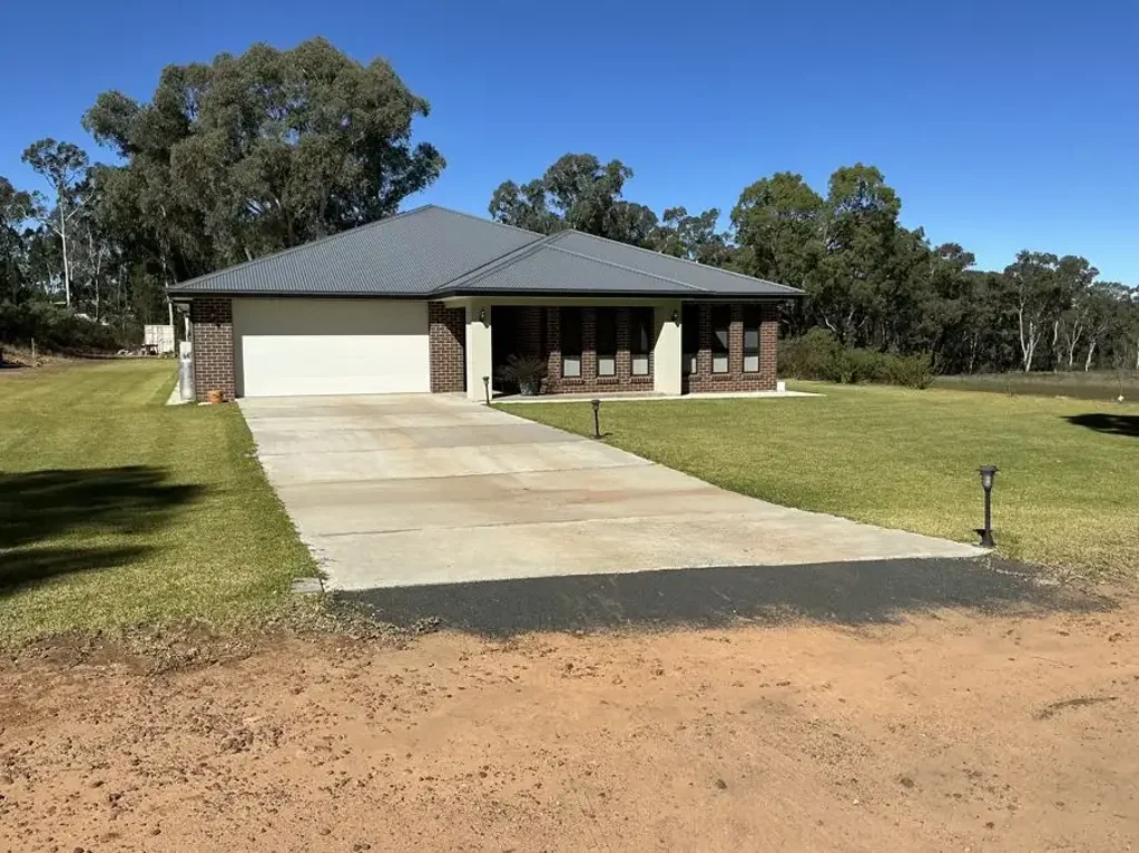 Coonabarabran 4Kwarto Space to grow the family with room for a pony or 2